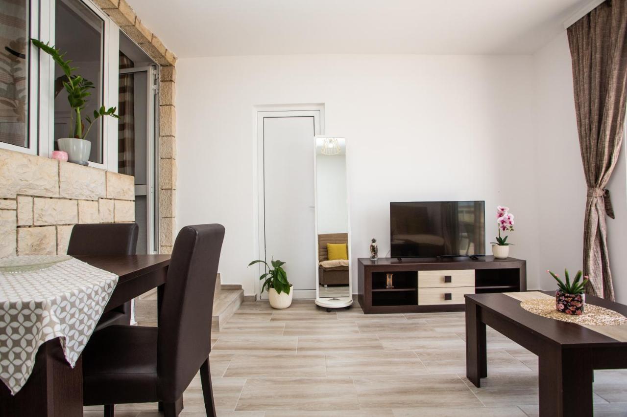 Apartments Jelena Ulcinj Extérieur photo