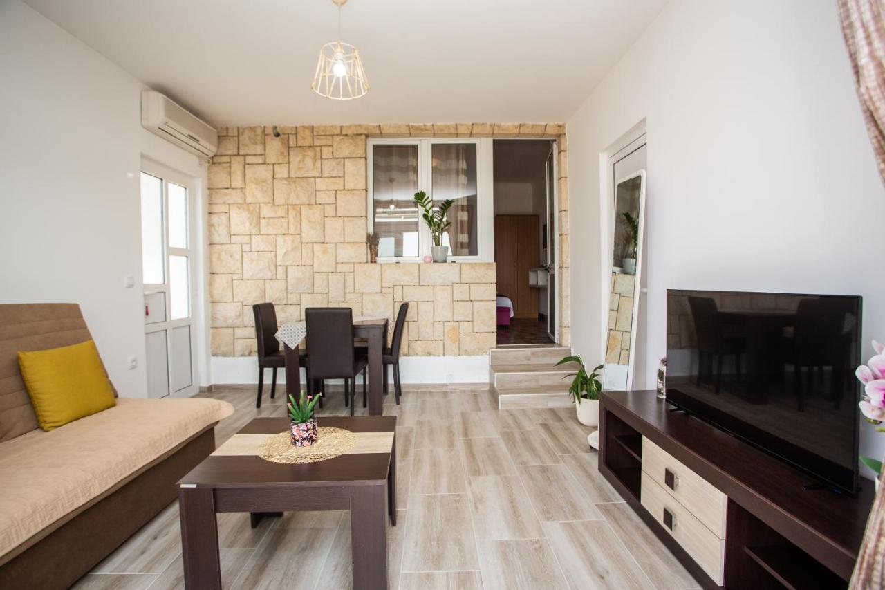 Apartments Jelena Ulcinj Extérieur photo